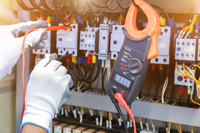 How To Become An Electrician in Coventry West Midlands